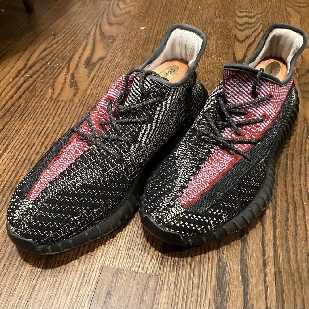 Yeezy Boost 350 V2 Yecheil-Reflective Multicolor. REPS No box, priced to sell!